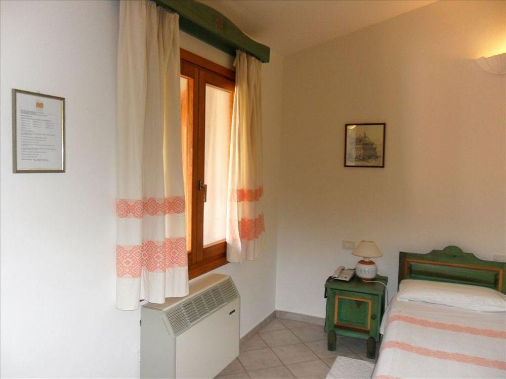 Hotel Sant'Efisio Lotzorai Bagian luar foto
