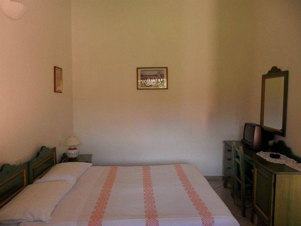 Hotel Sant'Efisio Lotzorai Bagian luar foto