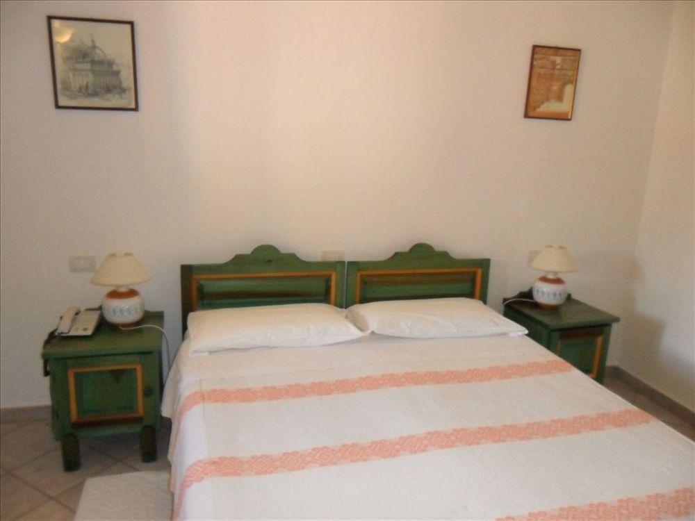 Hotel Sant'Efisio Lotzorai Bagian luar foto