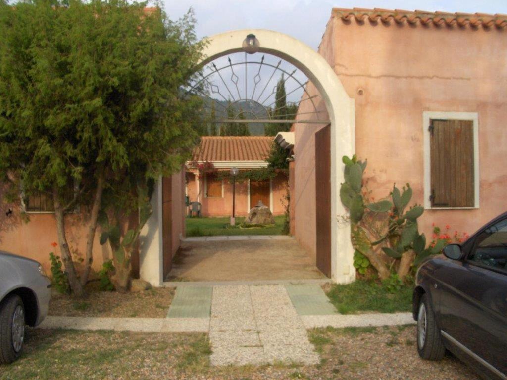 Hotel Sant'Efisio Lotzorai Bagian luar foto