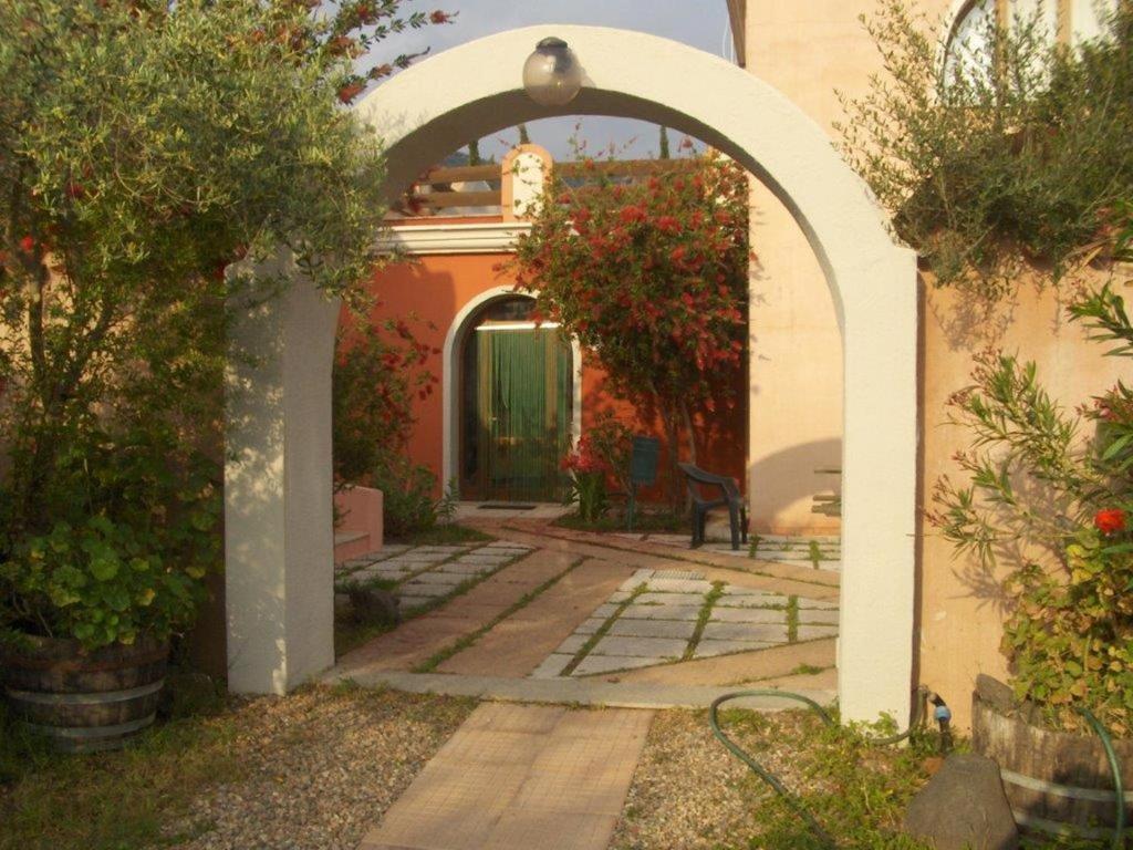 Hotel Sant'Efisio Lotzorai Bagian luar foto